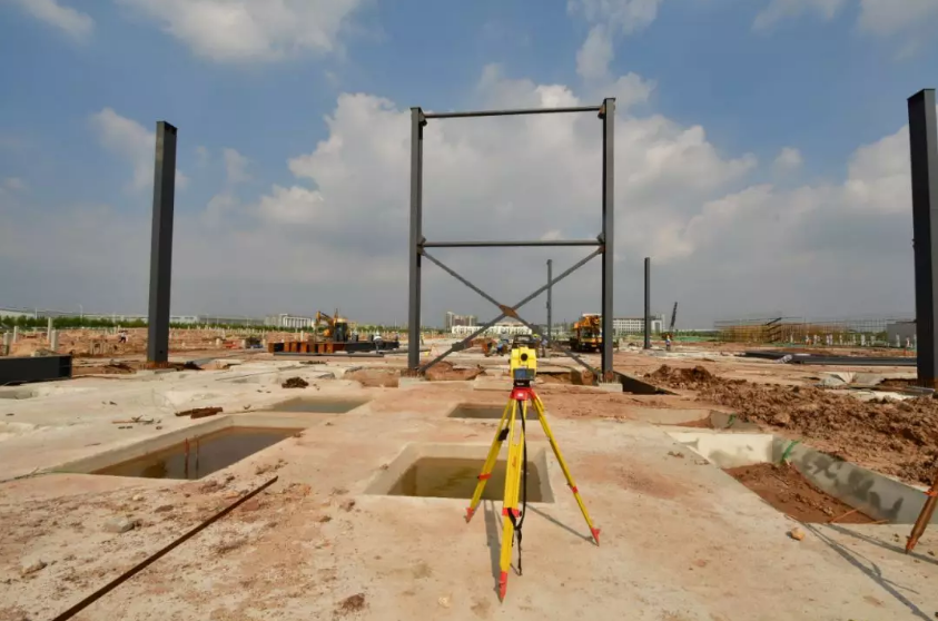 利用徠卡ICR60全站儀進行鋼結構安裝 利用徠卡ICR60全站儀進行鋼結構安裝